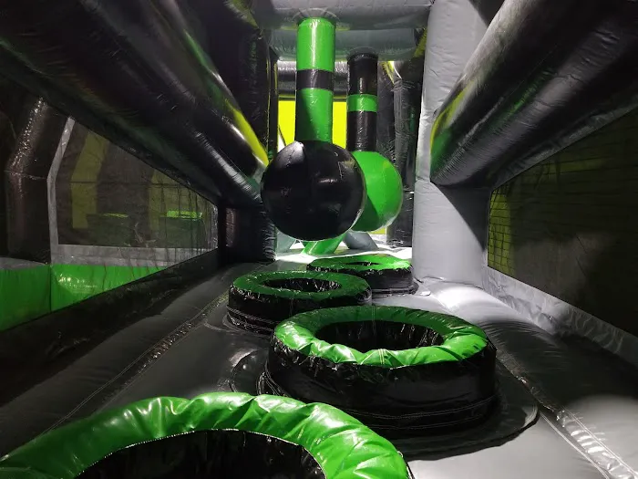 Bumper Jumpers Indoor Playground Picture 9