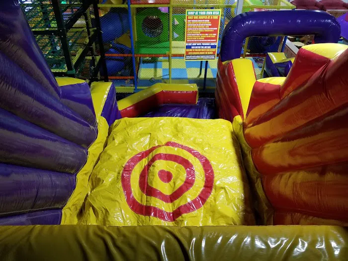 Bumper Jumpers Indoor Playground Picture 10