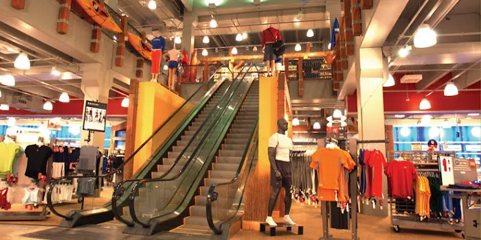 DICK'S Sporting Goods Picture 8