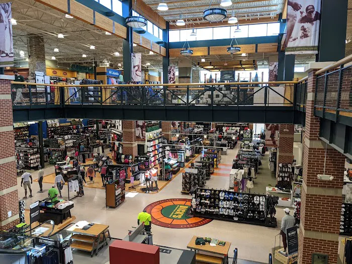 DICK'S Sporting Goods Picture 7