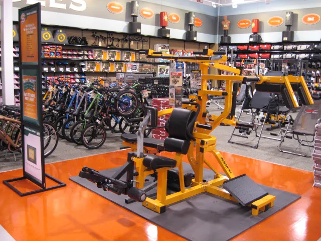 DICK'S Sporting Goods Picture 1