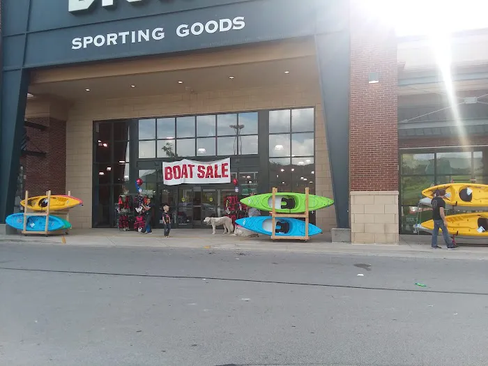DICK'S Sporting Goods Picture 10
