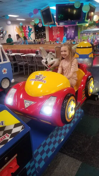 Chuck E. Cheese Picture 4