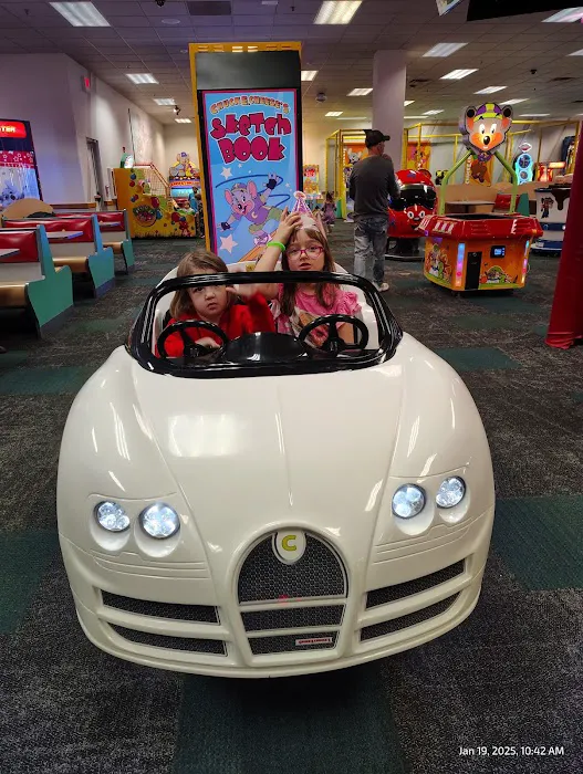 Chuck E. Cheese Picture 8