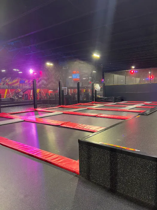 Sky Zone Trampoline Park Picture 4