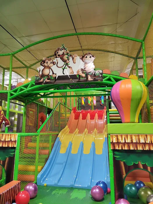Altitude Trampoline Park Birmingham Amusement Park in Pelham, Alabama Picture 10