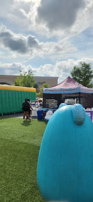 FUNBOX Charlotte at Carolina Place Picture 6