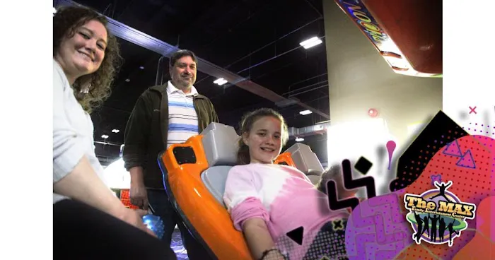The Max Family Entertainment Picture 9