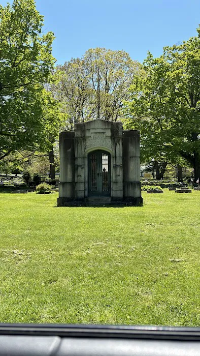 Grandview Plaza Picture 7