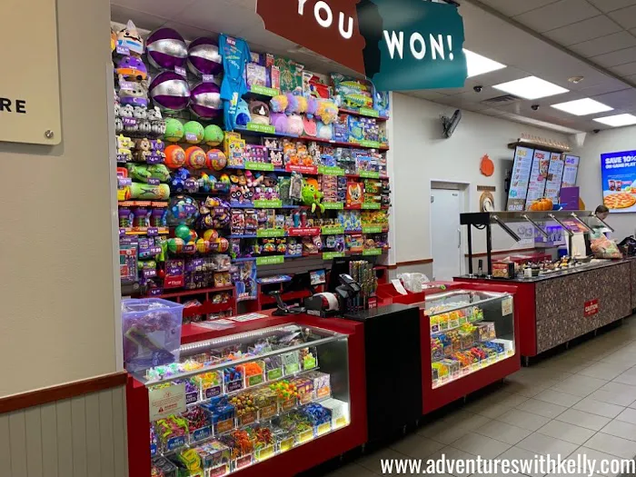 Chuck E. Cheese Picture 6