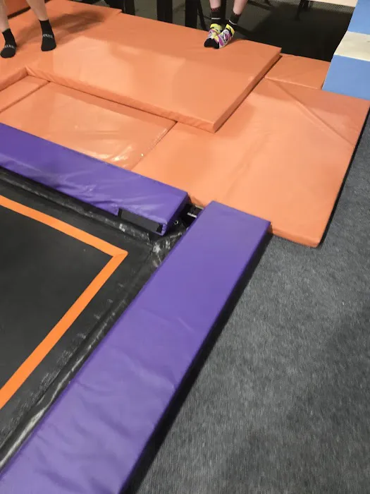 Bounce Trampoline Park Picture 2