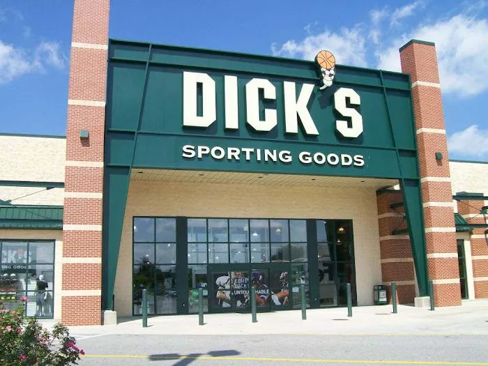 DICK'S Sporting Goods Picture 1