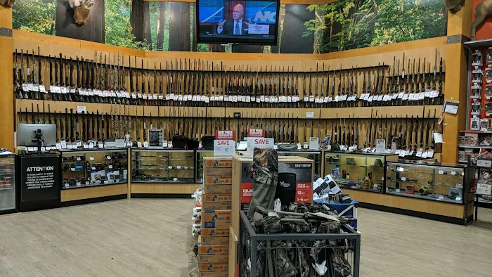 DICK'S Sporting Goods Picture 6