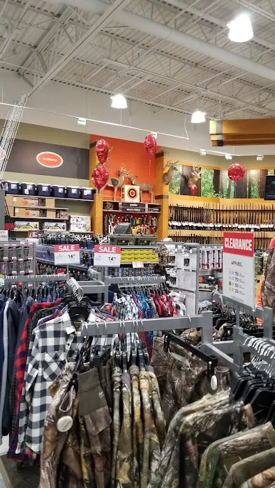 DICK'S Sporting Goods Picture 1
