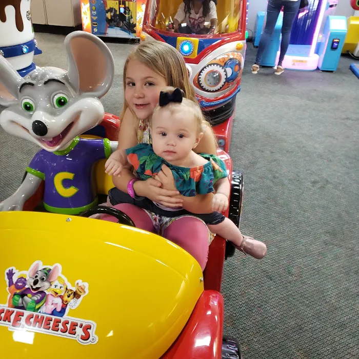 Chuck E. Cheese Picture 9