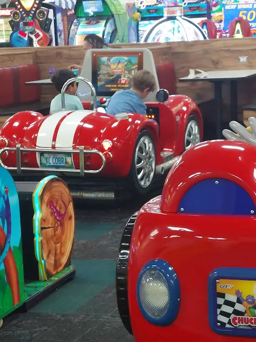Chuck E. Cheese Picture 5