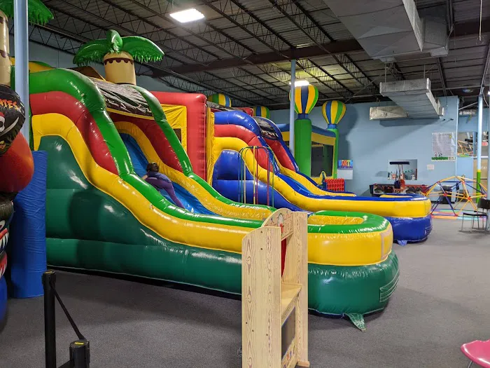 Off The Wall, Indoor Bounce & Party Place Picture 2