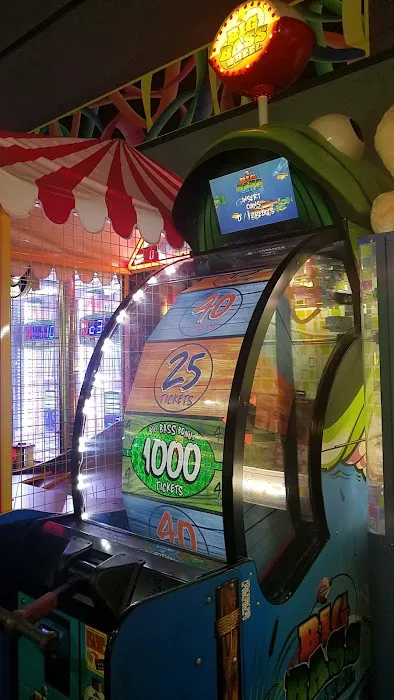 At The Pier Arcade Picture 7