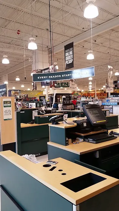 DICK'S Sporting Goods Picture 3
