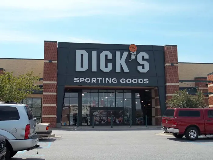 DICK'S Sporting Goods Picture 5