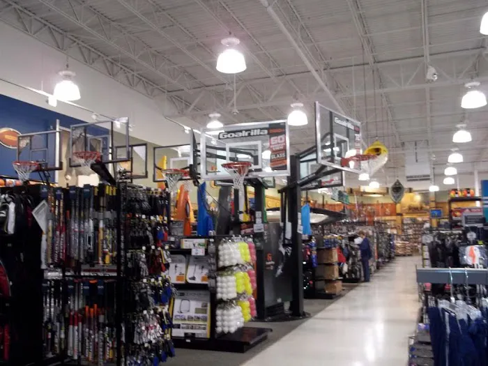 DICK'S Sporting Goods Picture 8