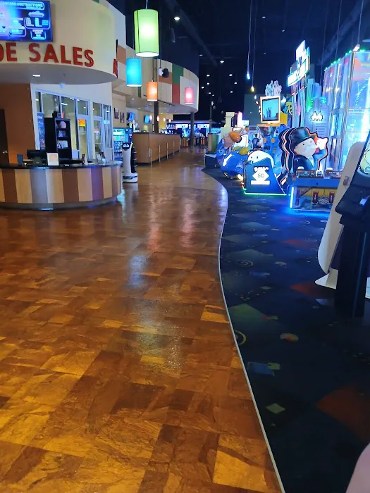 Stars and Strikes Picture 4