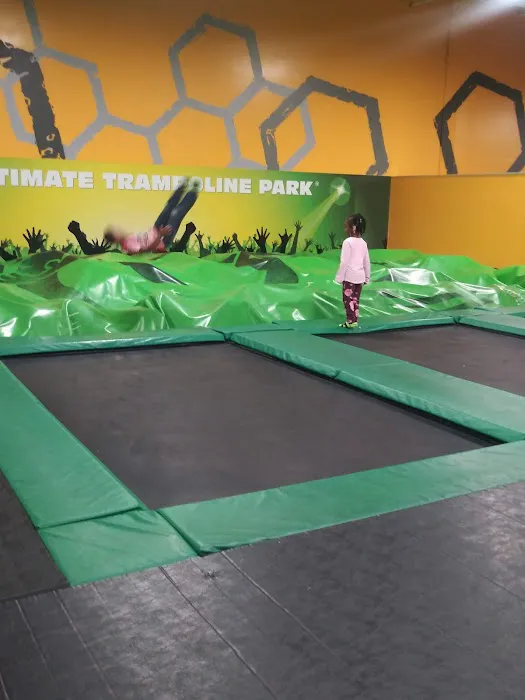 Sky Zone Trampoline Park Picture 8