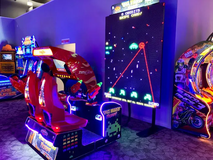 Shindig Family Entertainment Center Picture 7