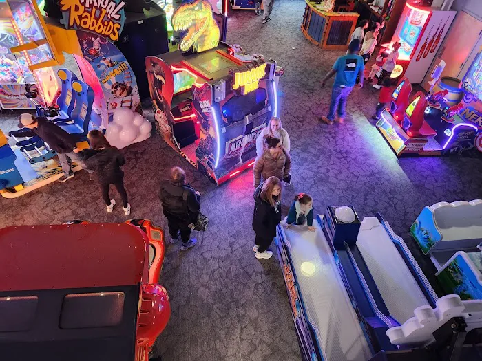 Shindig Family Entertainment Center Picture 10