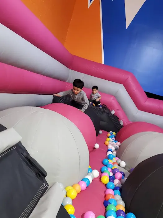 Sky Zone Charleston Picture 4