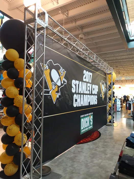 DICK'S Sporting Goods Picture 6