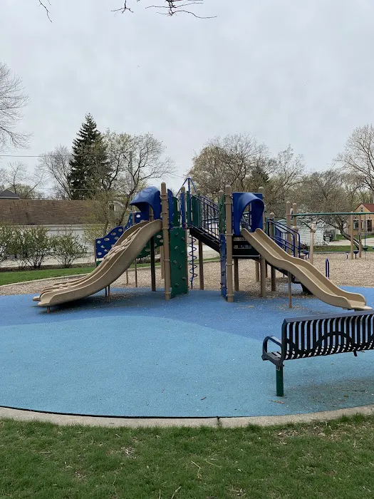 Saveland Park Picture 10