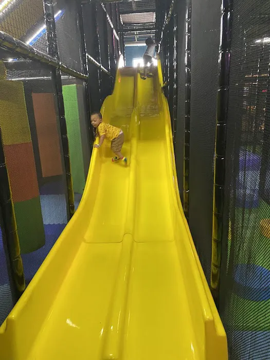 Urban Air Trampoline and Adventure Park Picture 8