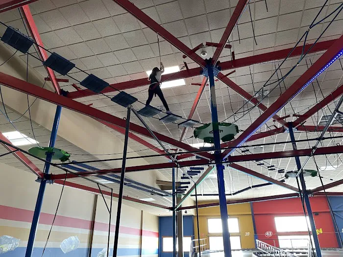 Knuckleheads Trampoline Park Rides Bowling Picture 2