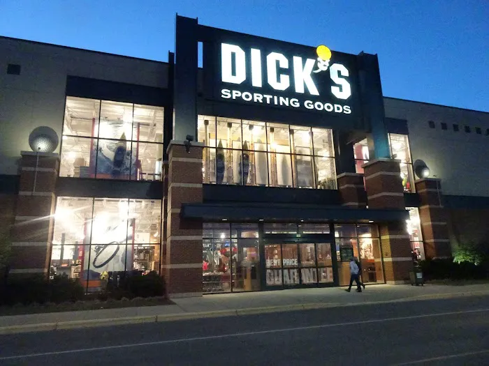 DICK'S Sporting Goods Picture 1