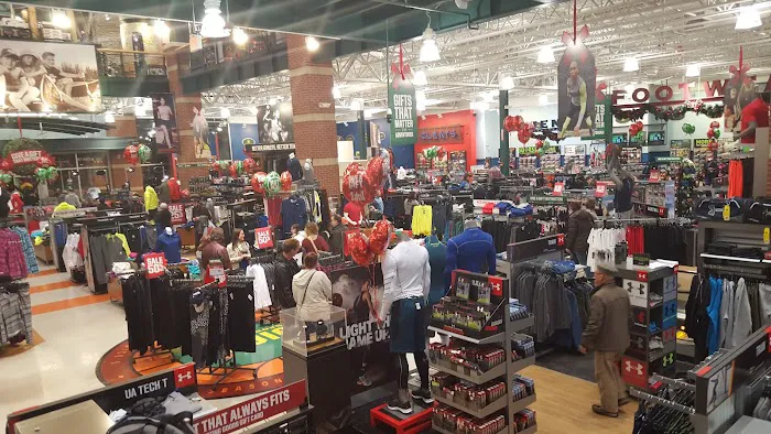 DICK'S Sporting Goods Picture 6