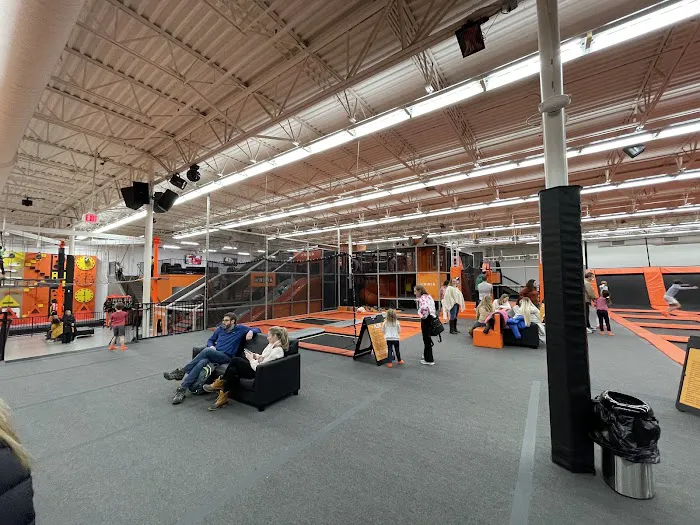 Big Air Trampoline Park, Raleigh Picture 8