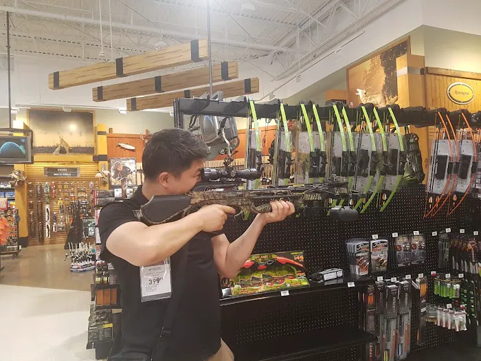DICK'S Sporting Goods Picture 2