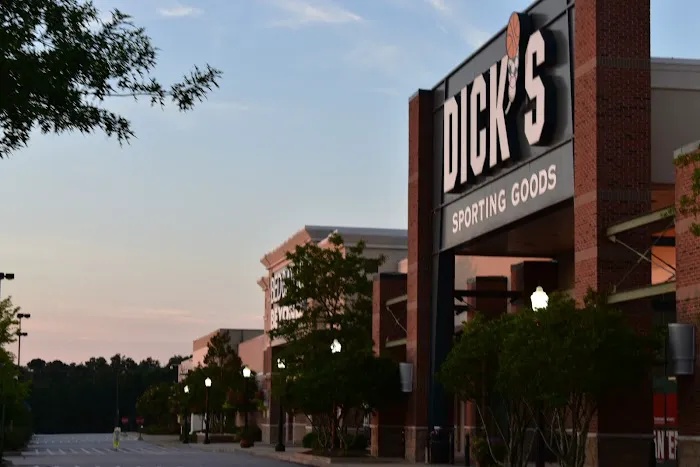 DICK'S Sporting Goods Picture 9
