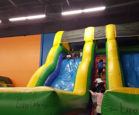 EVENT ZONA BOWL / REBOUND TRAMPOLINE PARK