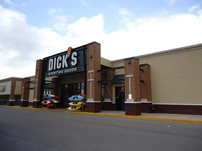 DICK'S Sporting Goods Picture 7