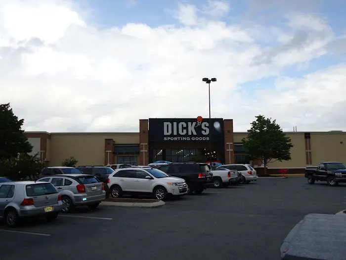 DICK'S Sporting Goods Picture 8
