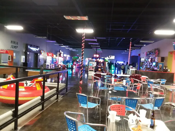 Rebound Trampoline Park & Event Zona Bowl - Tupelo Picture 4