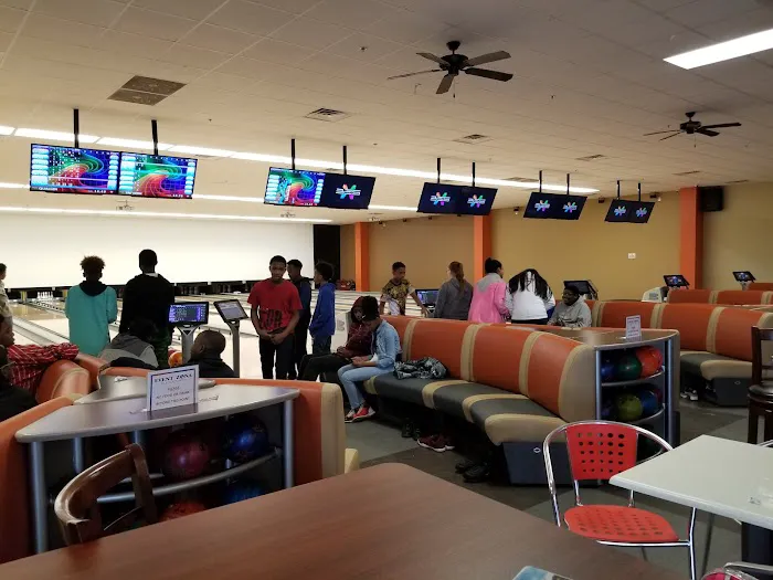 Rebound Trampoline Park & Event Zona Bowl - Tupelo Picture 7