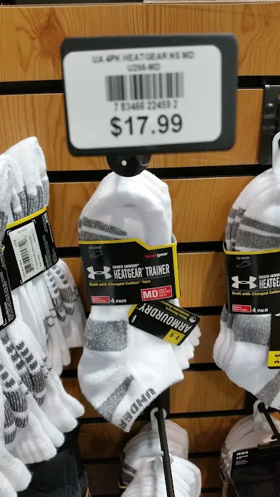 DICK'S Sporting Goods Picture 1