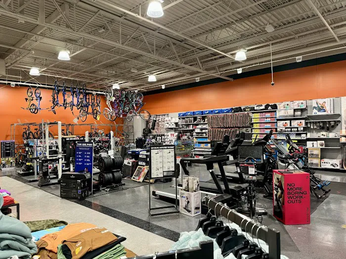 DICK'S Sporting Goods Picture 9