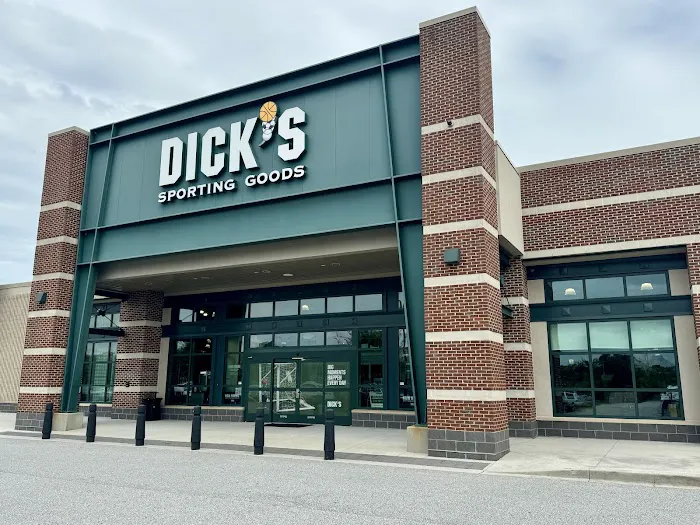 DICK'S Sporting Goods Picture 4