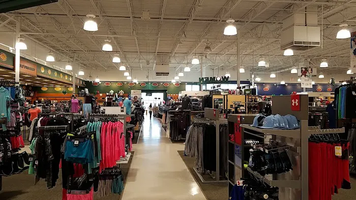 DICK'S Sporting Goods Picture 7
