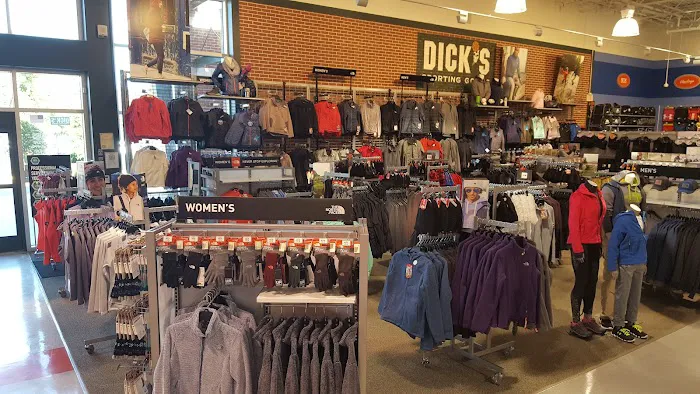 DICK'S Sporting Goods Picture 7
