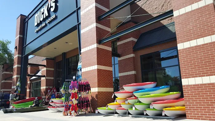 DICK'S Sporting Goods Picture 5